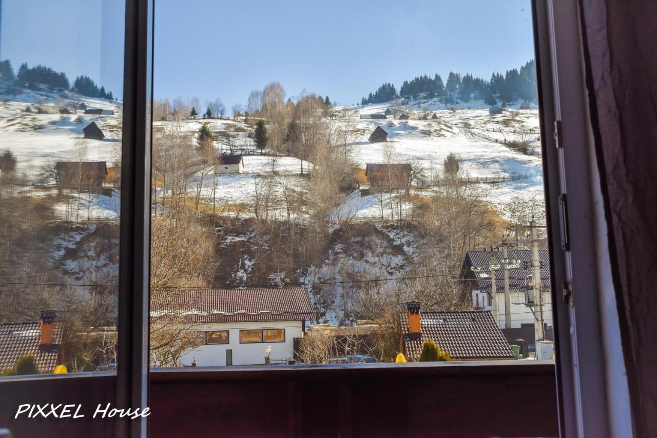 Pixxel House Hotel Moeciu De Sus Buitenkant foto