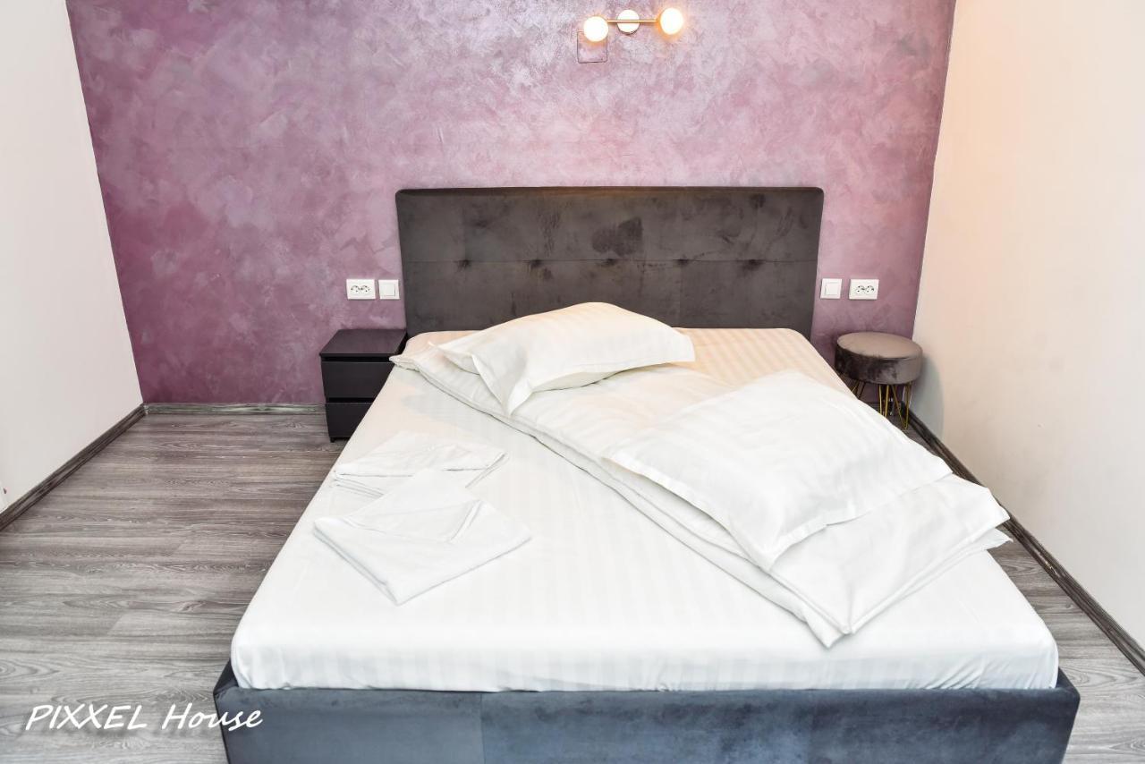 Pixxel House Hotel Moeciu De Sus Buitenkant foto
