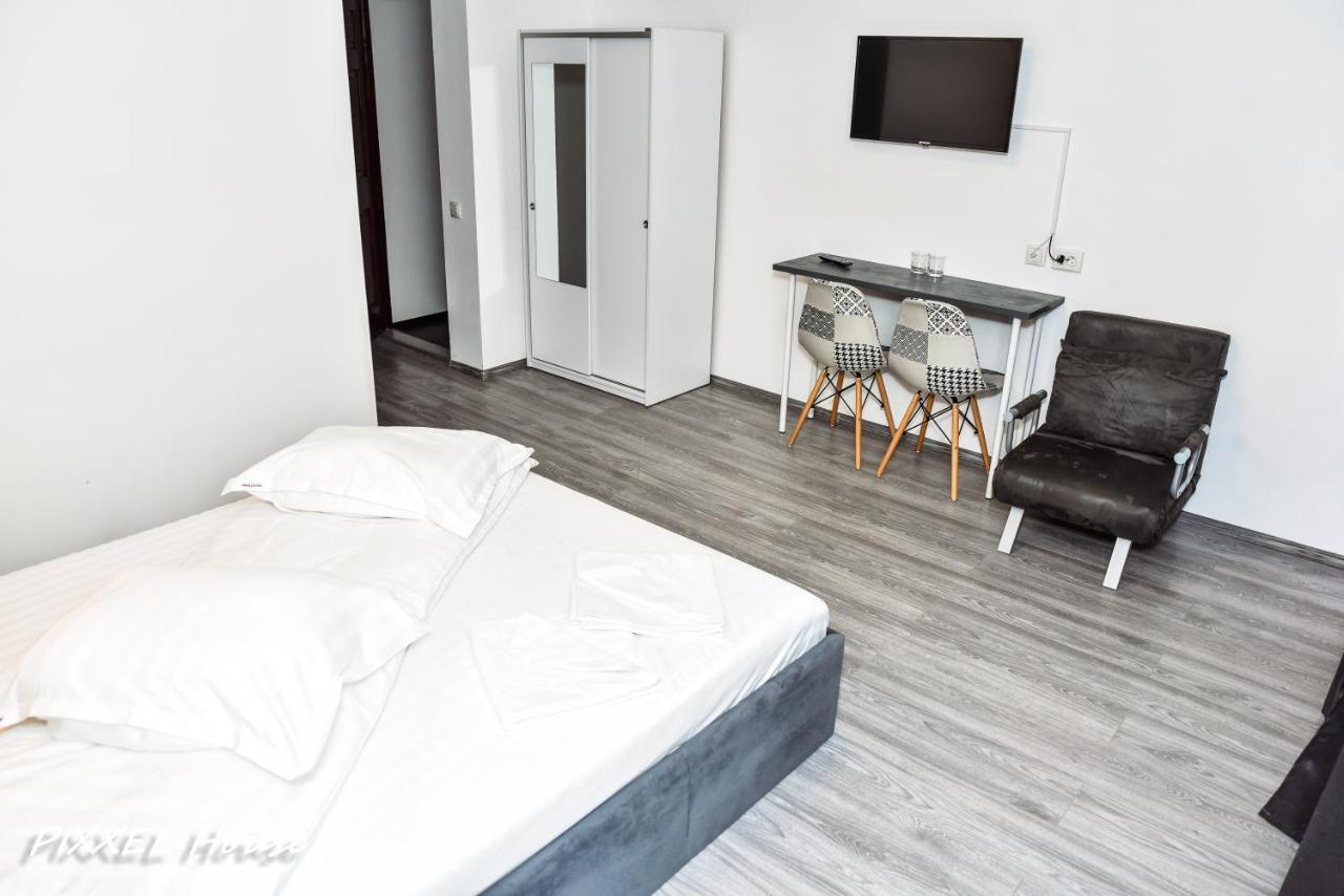 Pixxel House Hotel Moeciu De Sus Buitenkant foto
